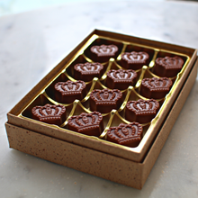 Load image into Gallery viewer, M*lk Casholate Crown Box