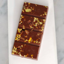 Load image into Gallery viewer, Casholate &amp; Pistachio
