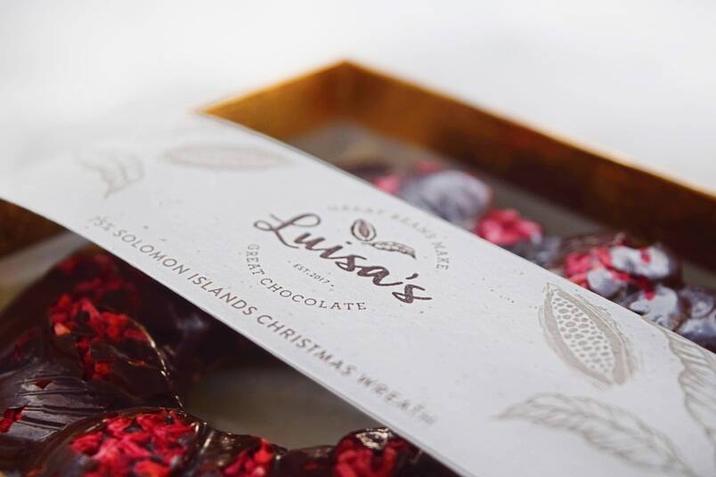 Raspberry 75% Solomon Islands Christmas Chocolate Wreath